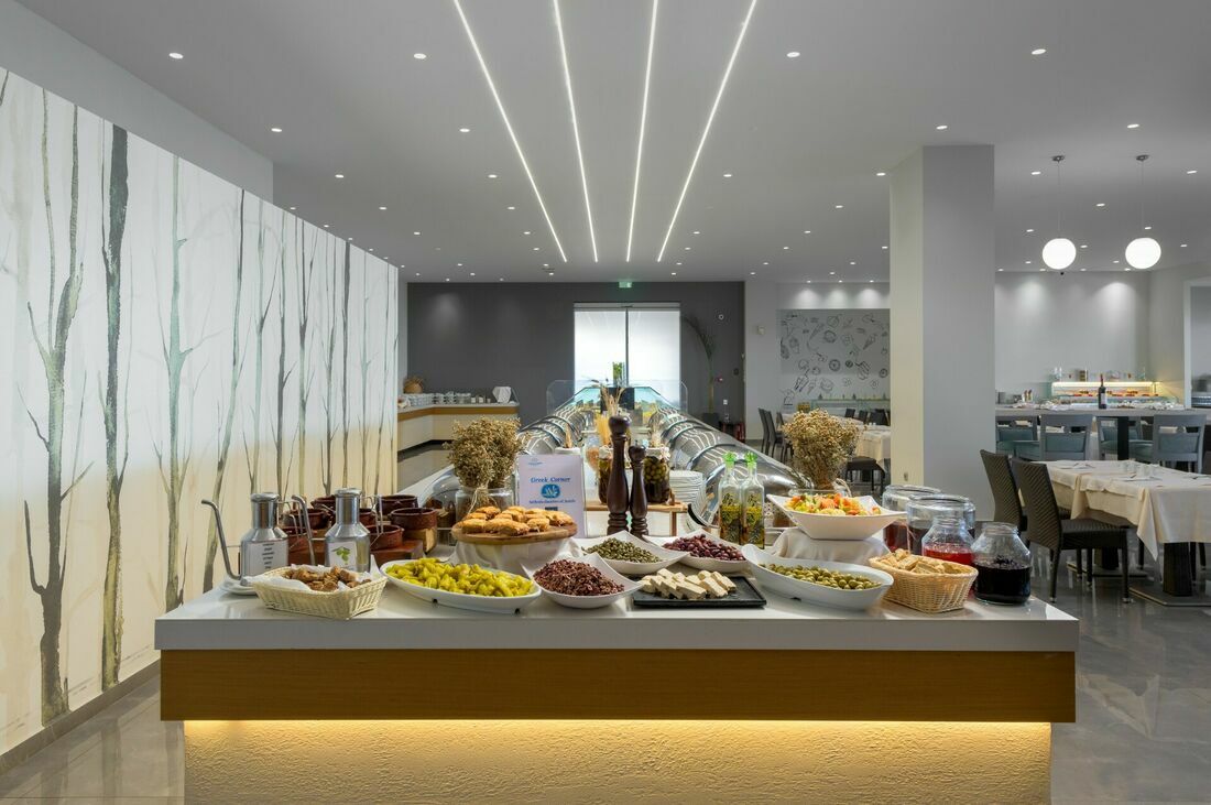 F._Restaurant_Buffet_2
